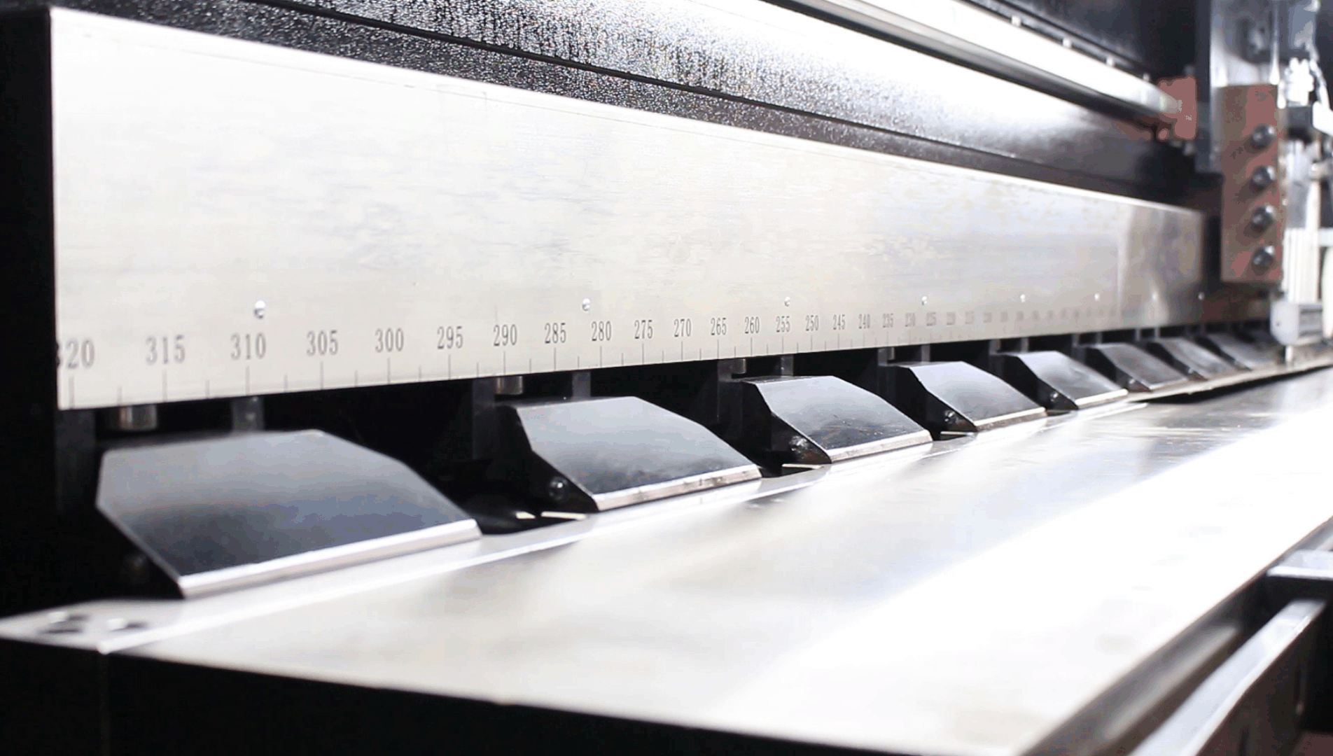 high-end-double-head-vertical-cnc-v-machine